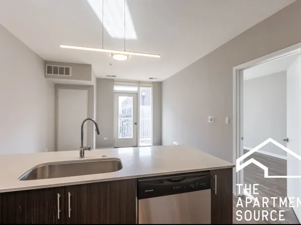1554 N North Park Ave #507, Chicago, IL 60610