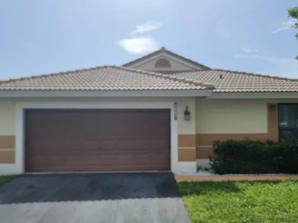 5881 Chester Ln, Davie, FL 33331