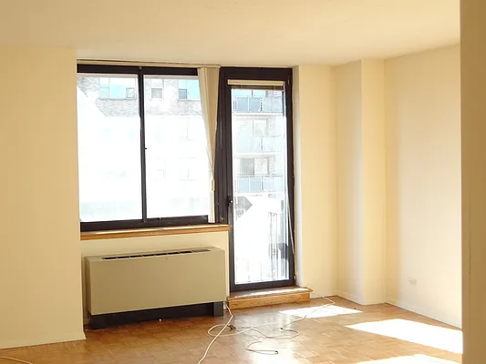 Rented by Royal Operation System | media 20