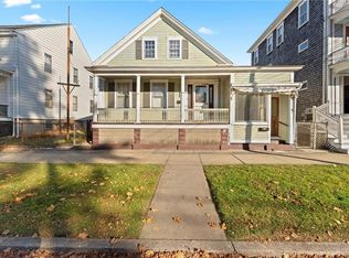 276 High St, Bristol, RI 02809