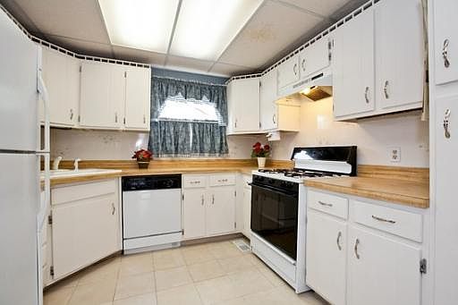 5th image of 13723 W Cedarbend Dr