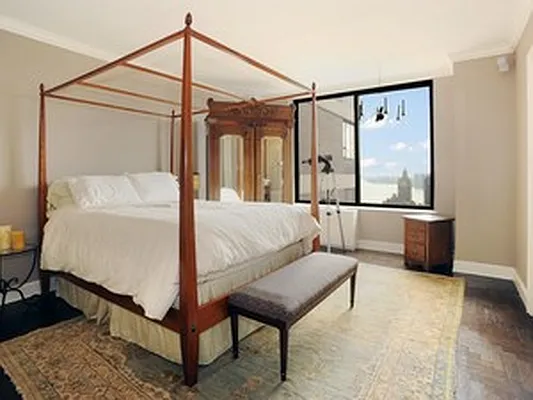 Rented by Corcoran | media 17