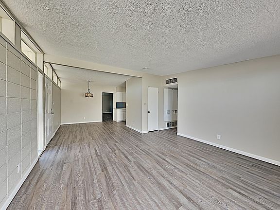 4th image of 3626 W Townley Ave