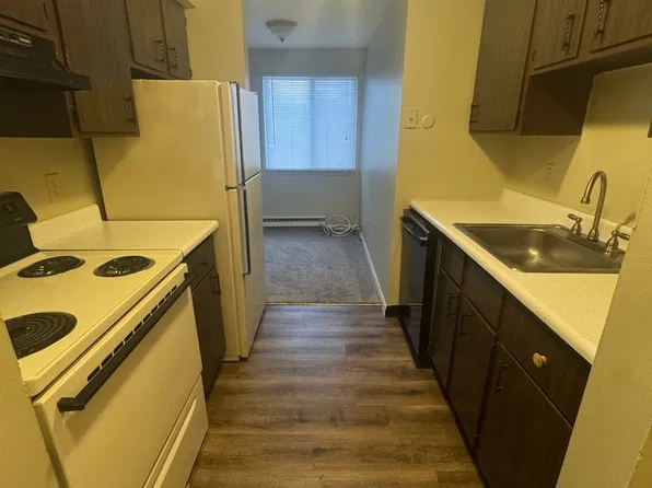 Clarendon Heights, 508 Ivy Ridge Rd #200-22, Syracuse, NY 13210