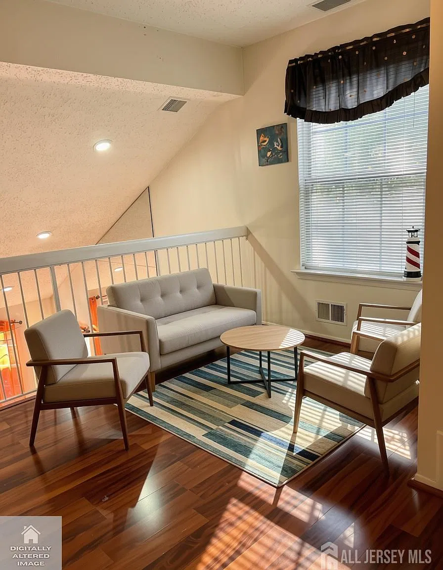 3 bed, 3.5 bath, 2012 sqft, $3,800 — Photo 4