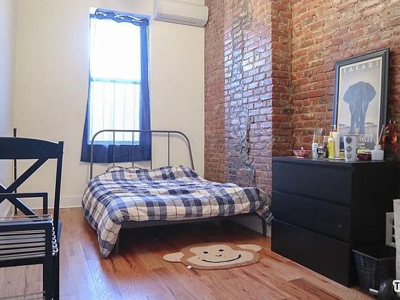 4th image of 1273 Rogers Ave #1