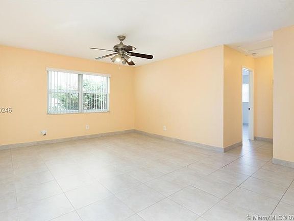 4th image of 4530 SW 54th St APT 204-D