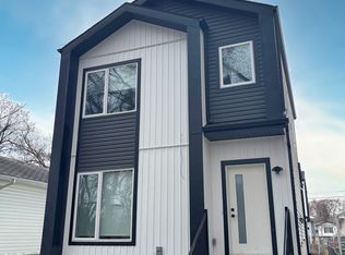 3 Bedroom, Edmonton, AB T5B 4B8