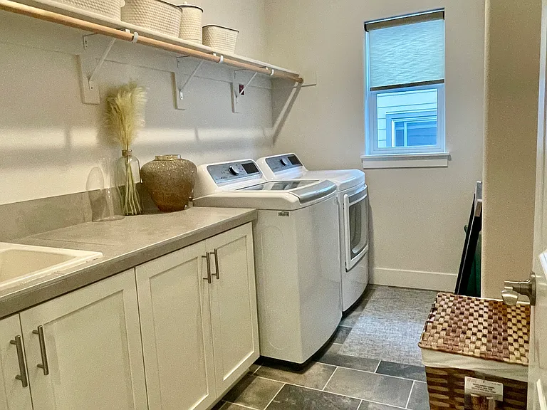 Laundry room, Second floor
