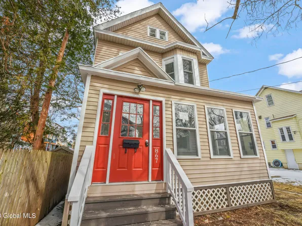 867 Myrtle Avenue, Albany, NY 12208
