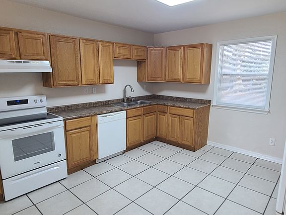 5th image of 4689 Durham Dr