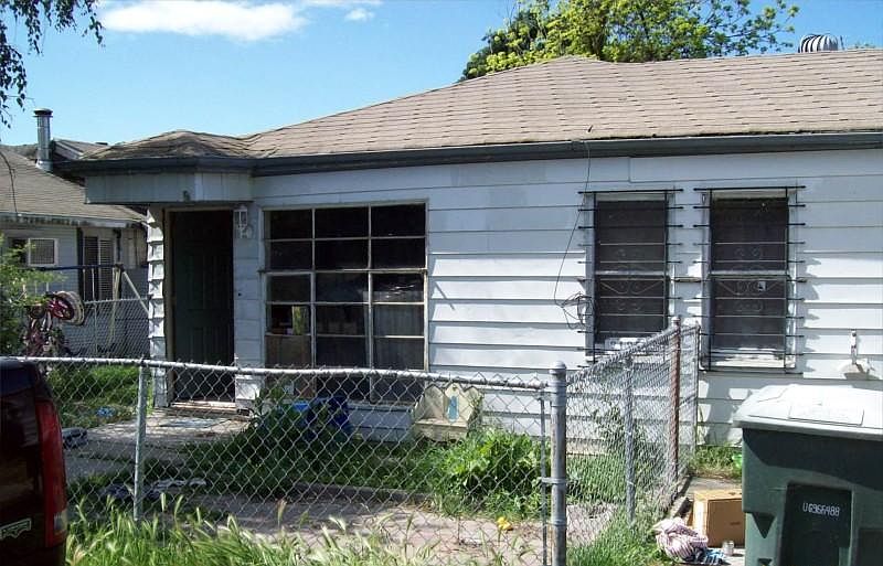 1st image of 2125 N Report Ave