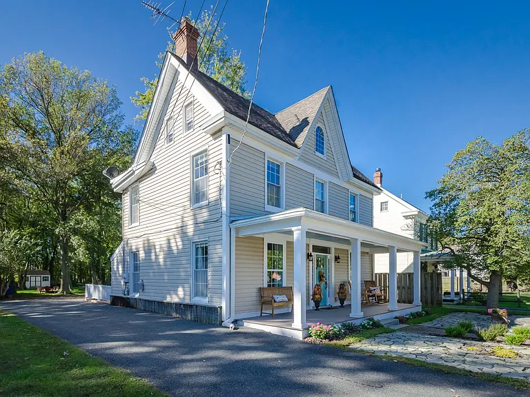 410 Main St — Photo 20