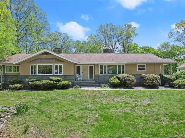 105 Cedar Woods Lane, Fairfield, CT 06825