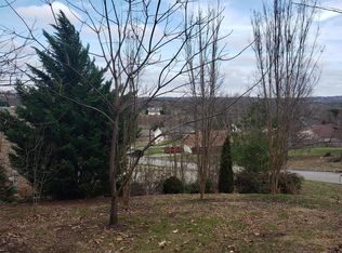 1215 Chesty Puller Cir, Maryville, TN 37803