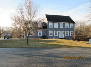 26 Jonathan Ln, Mansfield, CT 06268