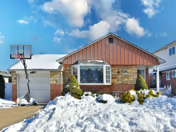 148 Simonson Road, Mineola, NY 11501