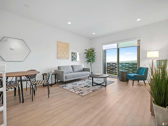 4th image of 532 Hudson Ave