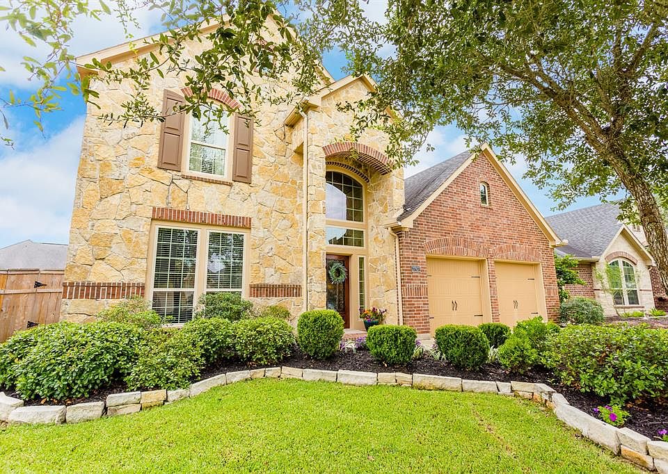 1st image of 27927 Brandy Creek Ln
