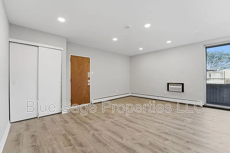1 bed, 1.0 bath, 635 sqft, $1,195 — Photo 4