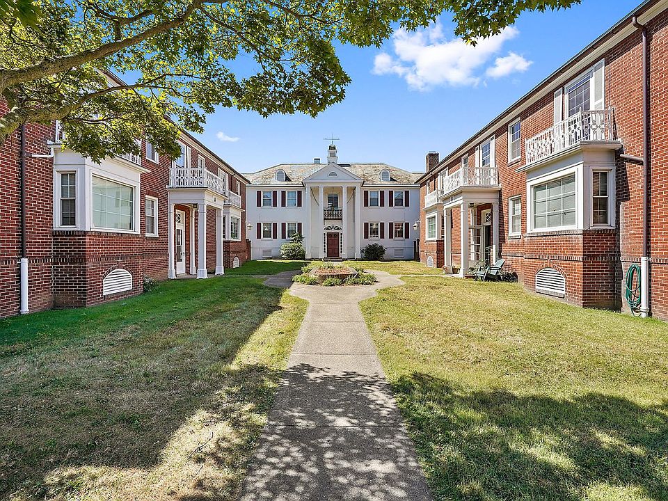 1st image of 215 Hudson Ave