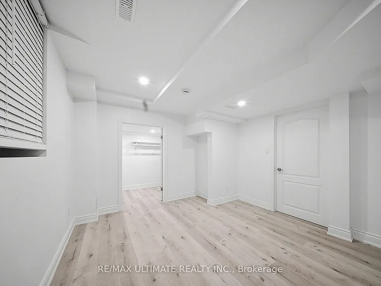 21 Sewells Ln — Photo 11