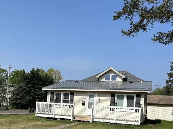 339 4th St, Carlton, MN 55720