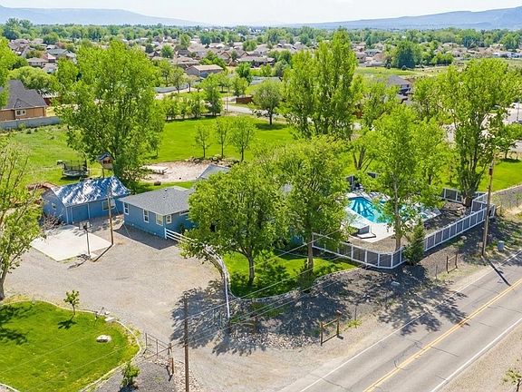 2nd image of 1166-17 1/2 Rd