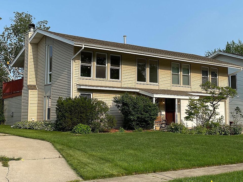 1st image of 745 Almond Ln