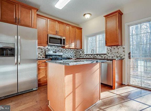4th image of 7236 Stover Dr #1