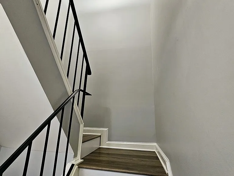 12167 Old Salem Ct — Photo 17