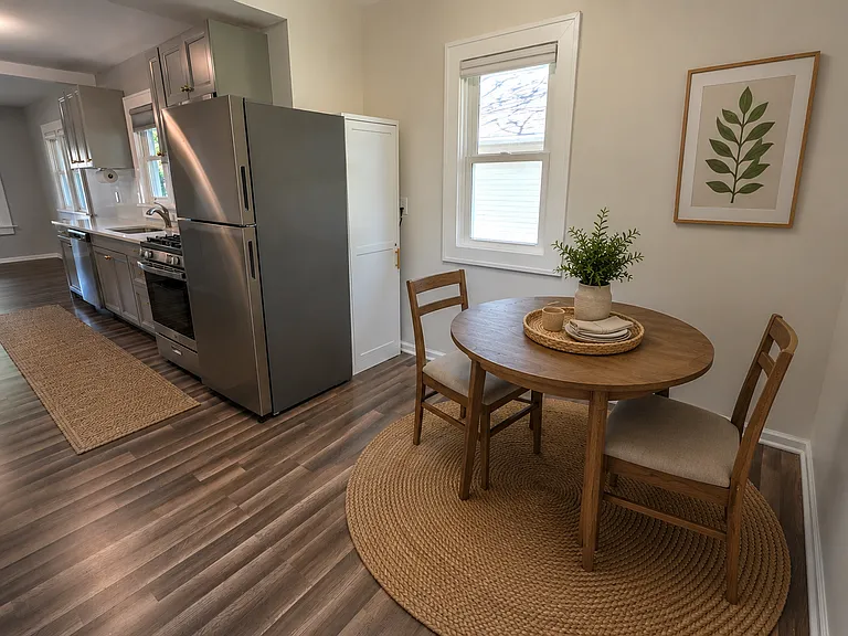 516 N Logan St — Photo 16