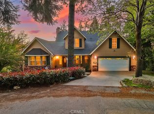 176 Pine Ridge Rd, Crestline, CA 92325