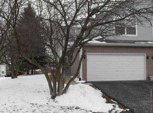 201 Grandview Ct, Algonquin, IL 60102