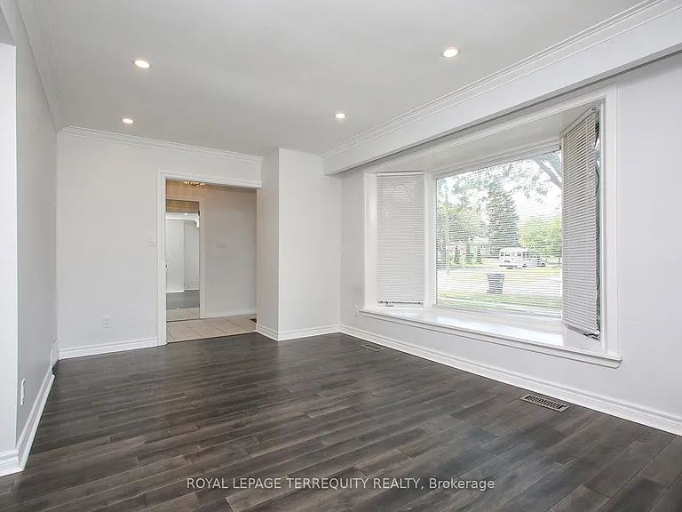 1 Barnes Cres — Photo 8