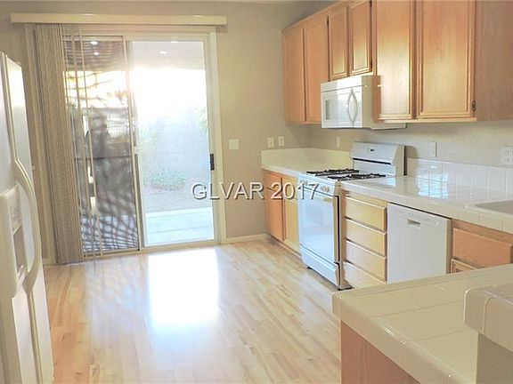 5th image of 2800 Desert Zinnia Ln #0