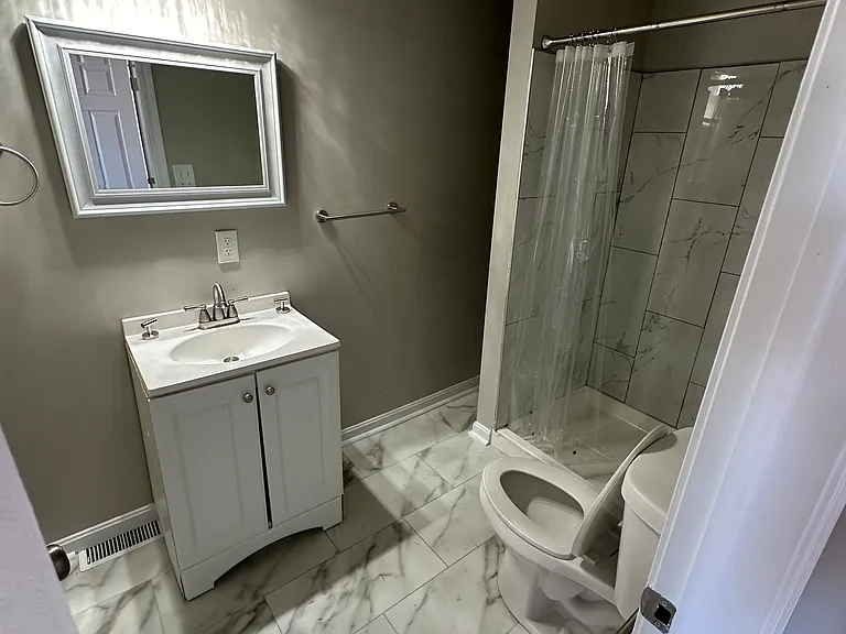 827 N Milton Ave — Photo 7
