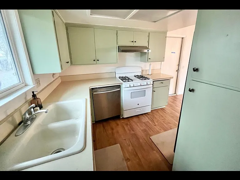 1022 Linden St #2 — Photo 4