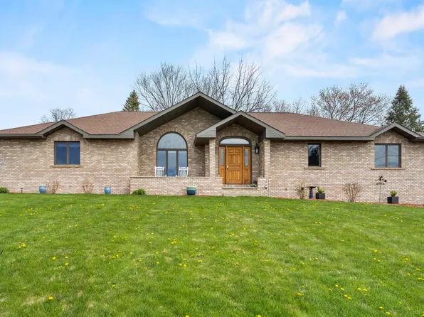 30 Skyline Dr, Guttenberg, IA 52052
