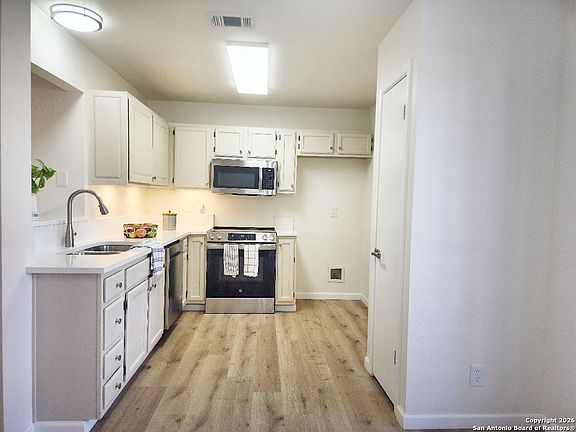 5th image of 1390 Misty