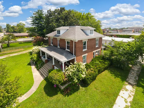 1015 Hanson St, Murphysboro, IL 62966