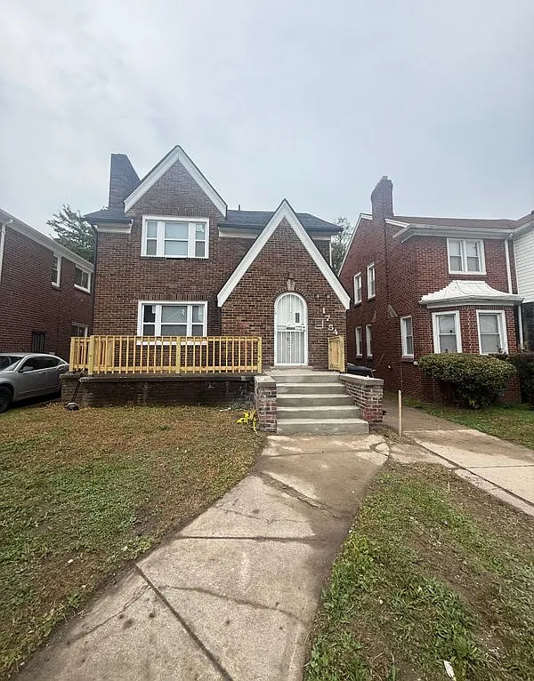 4 bed, 2.0 bath, 935 sqft, $1,450 — Photo 1