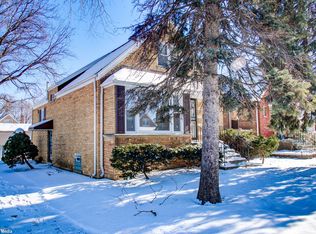 8001 S Troy St, Chicago, IL 60652