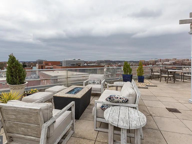 815 King St #3D — Photo 19