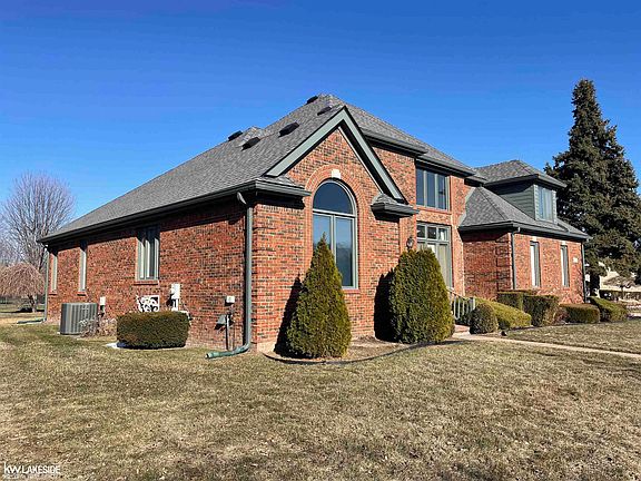 5th image of 48470 Montelepre Dr