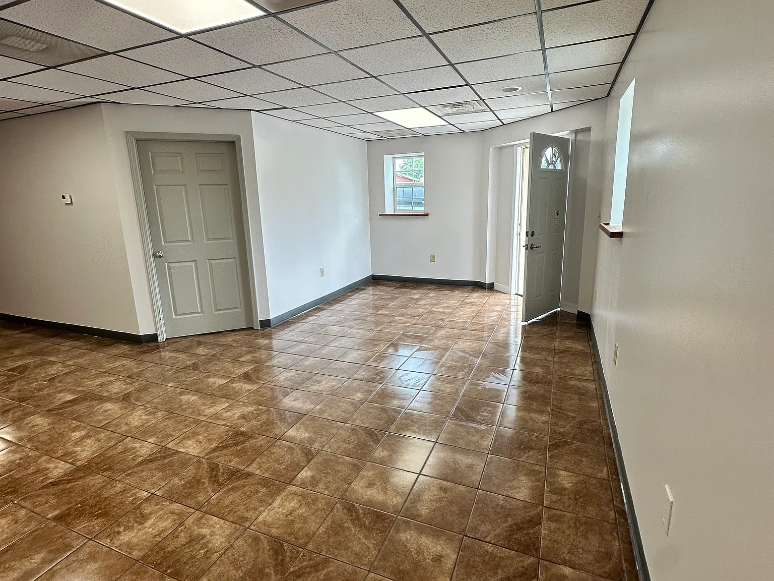 1 bed, 860 sqft, $775 — Photo 2