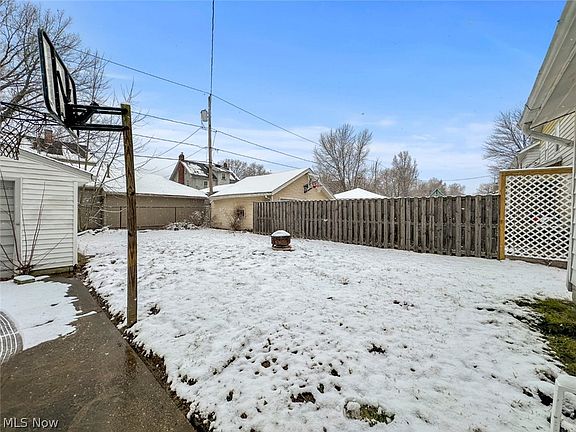 5th image of 32 Como St