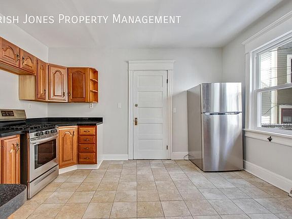 2nd image of 324 West Ave APT 1