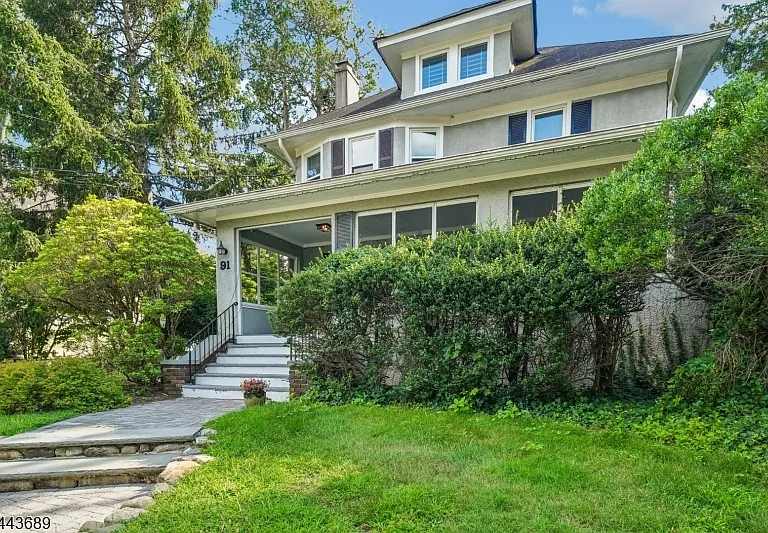 91 Birchwood Rd — Photo 2