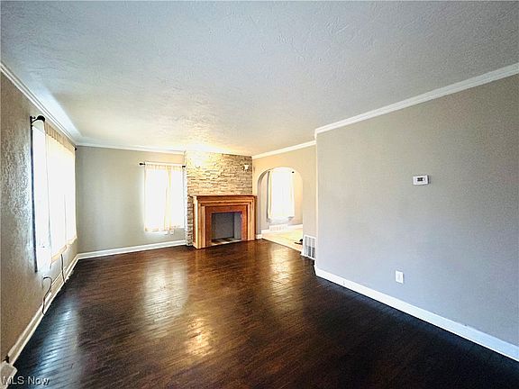 2nd image of 405 Nebraska Ave